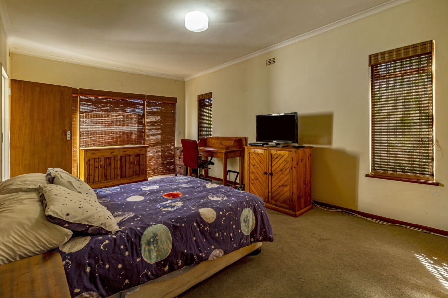 5 Bedroom Property for Sale in Lochnerhof Western Cape